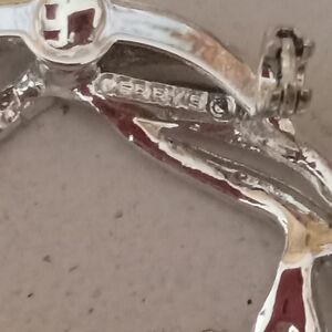 Vintage GERRY'S silver Broach.